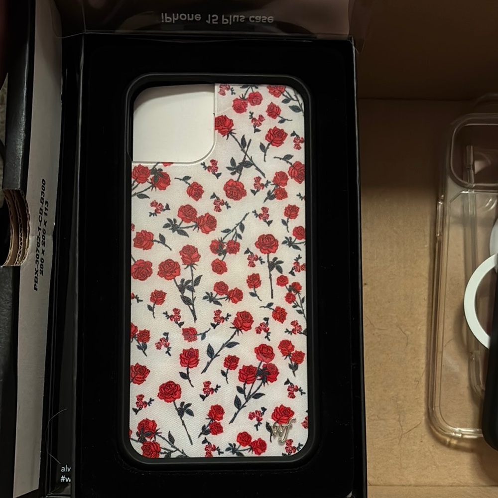 Wildflower Rose Case - iPhone 15 Plus